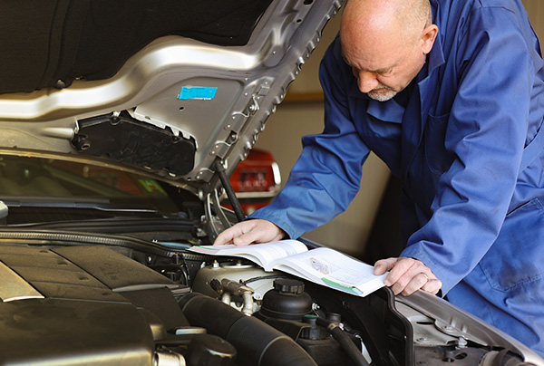 How Do Temperature Swings Affect Tire Pressure, Fluids, Belts, And Hoses? | Glenwood Auto Service